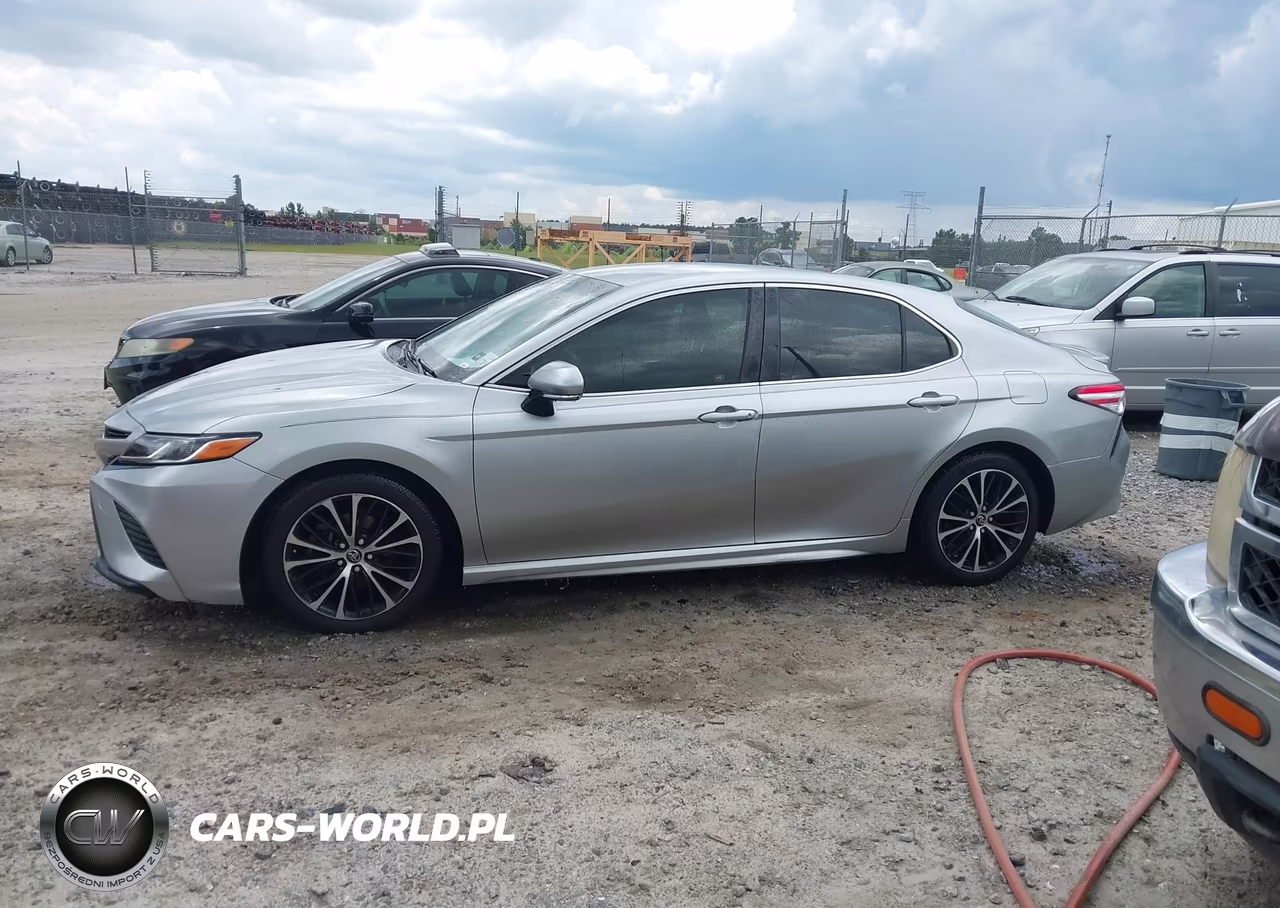 2018 Toyota Camry Se VIN:JTNB11HK6J3022498 - 14