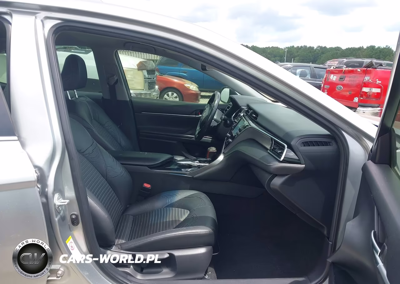 2018 Toyota Camry Se VIN:JTNB11HK6J3022498 - 5