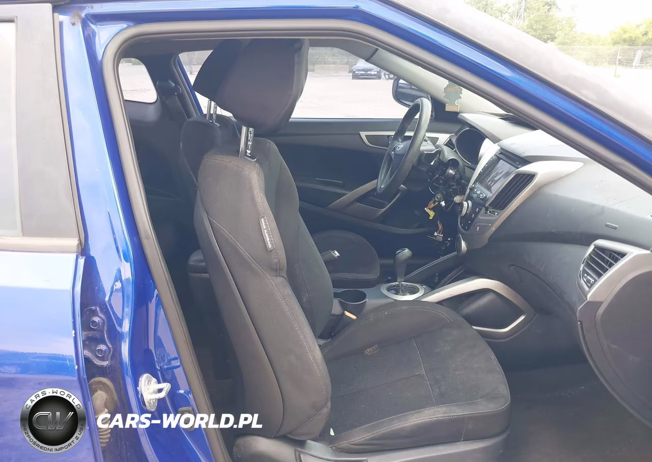 2015 Hyundai Veloster VIN:KMHTC6AD7FU224615 - 5