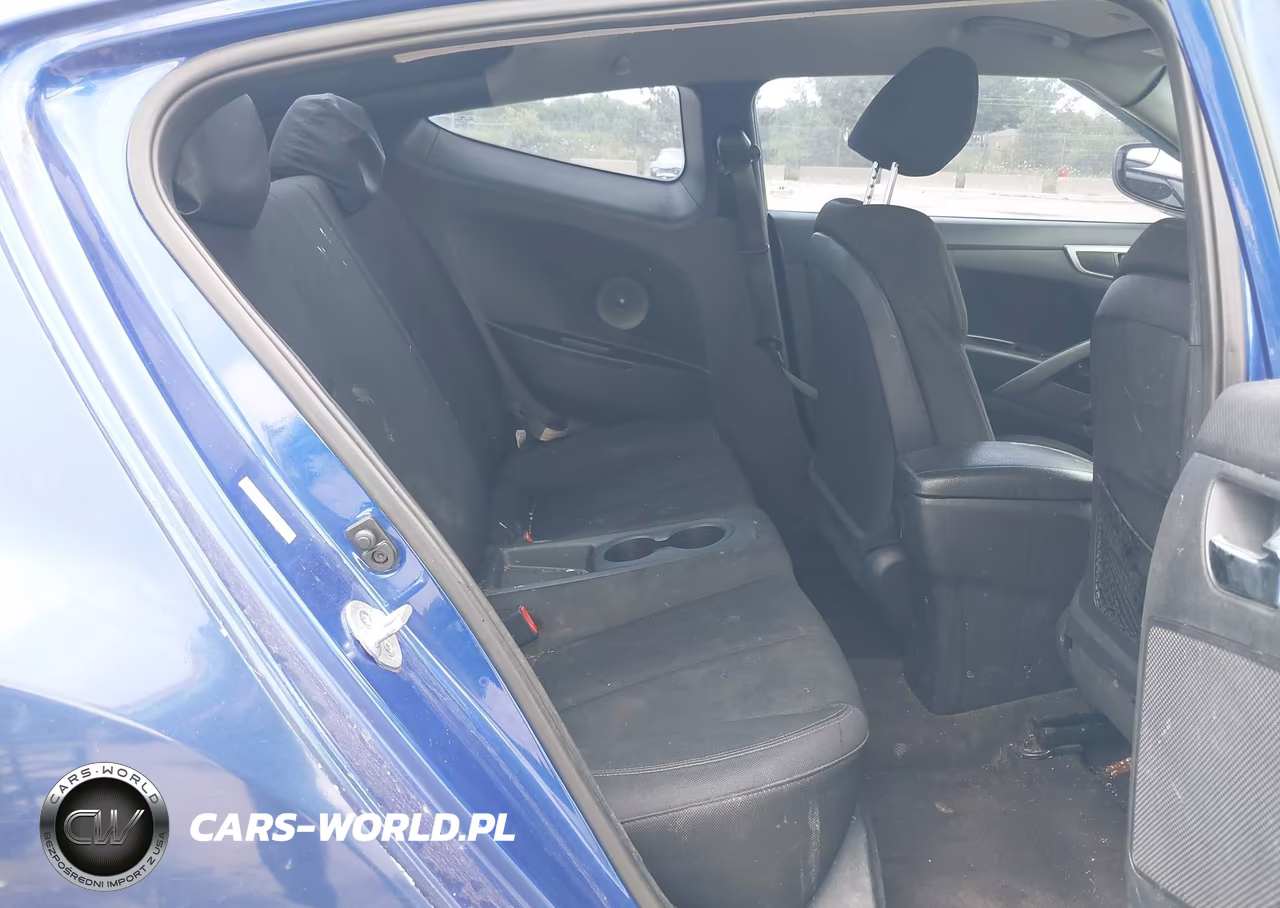 2015 Hyundai Veloster VIN:KMHTC6AD7FU224615 - 8