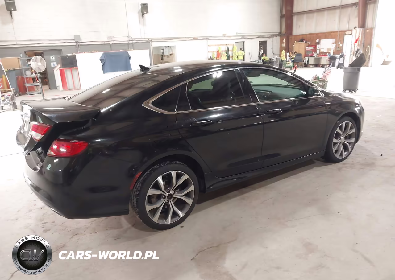 2015 Chrysler 200 C VIN:1C3CCCCG2FN581094 - 4