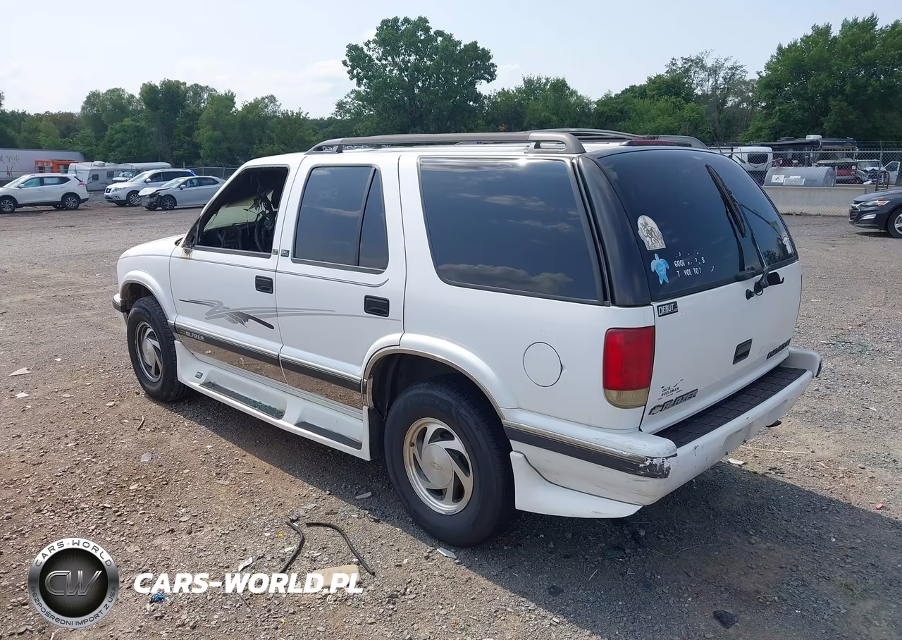 1997 Chevrolet Blazer Lt VIN:1GNDT13W7V2158028 - 3