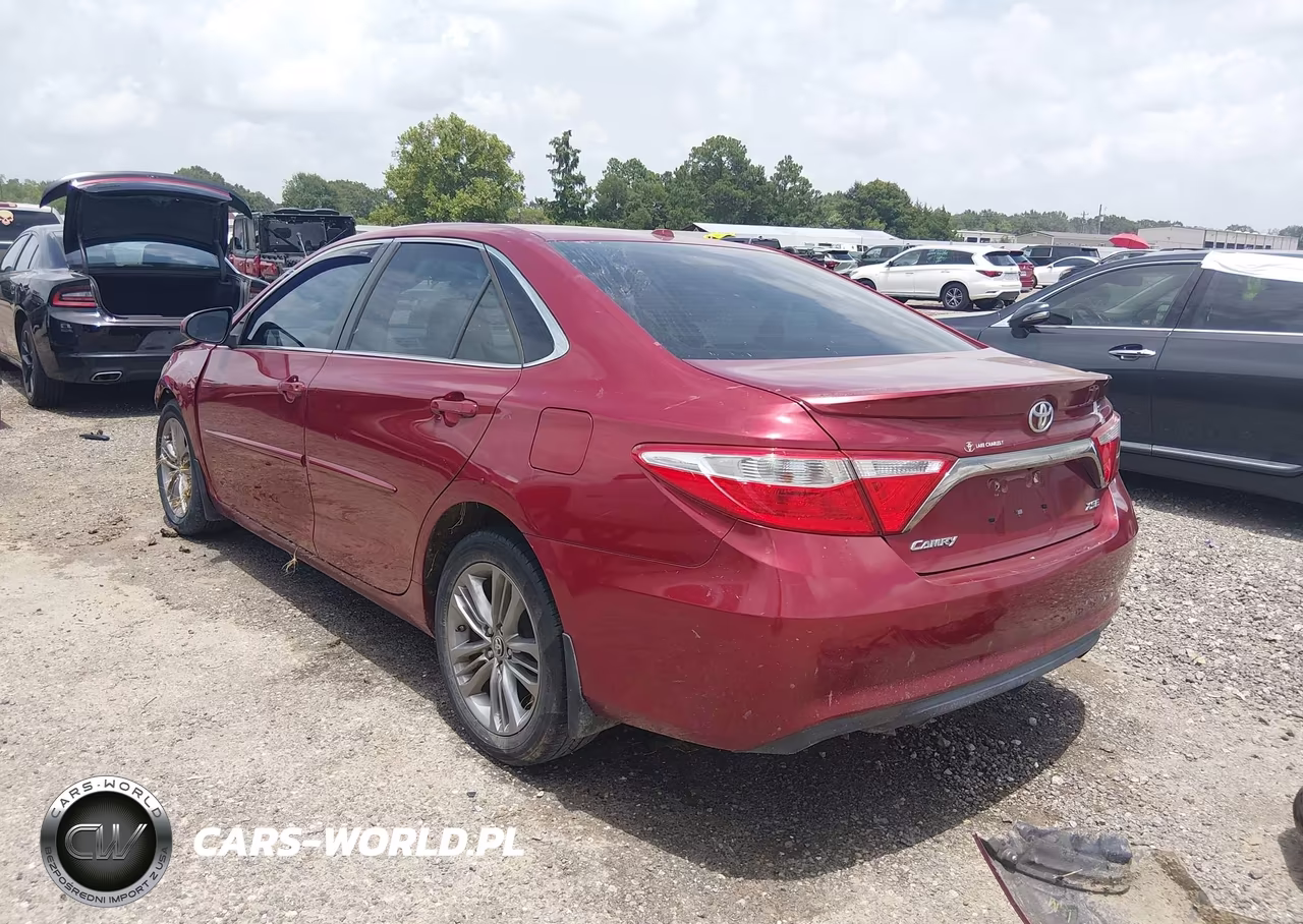 2015 Toyota Camry Xse VIN:4T1BF1FK6FU934067 - 3