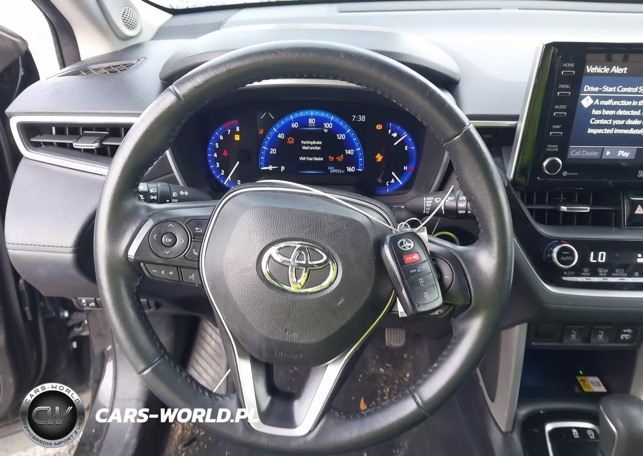 2022 Toyota Corolla Cross Xle VIN:7MUDAAAG8NV020278 - 11