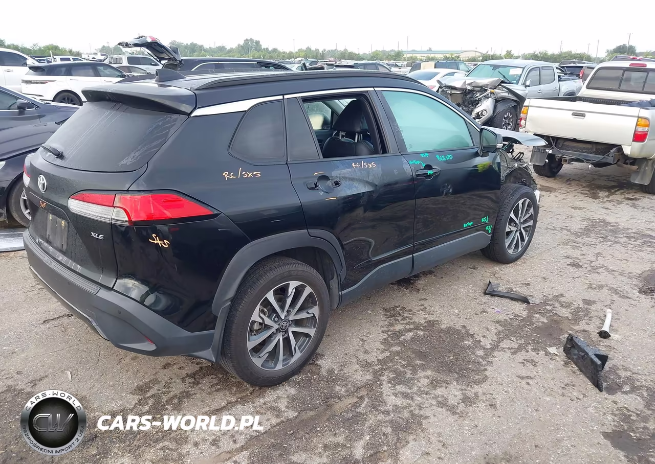 2022 Toyota Corolla Cross Xle VIN:7MUDAAAG8NV020278 - 4
