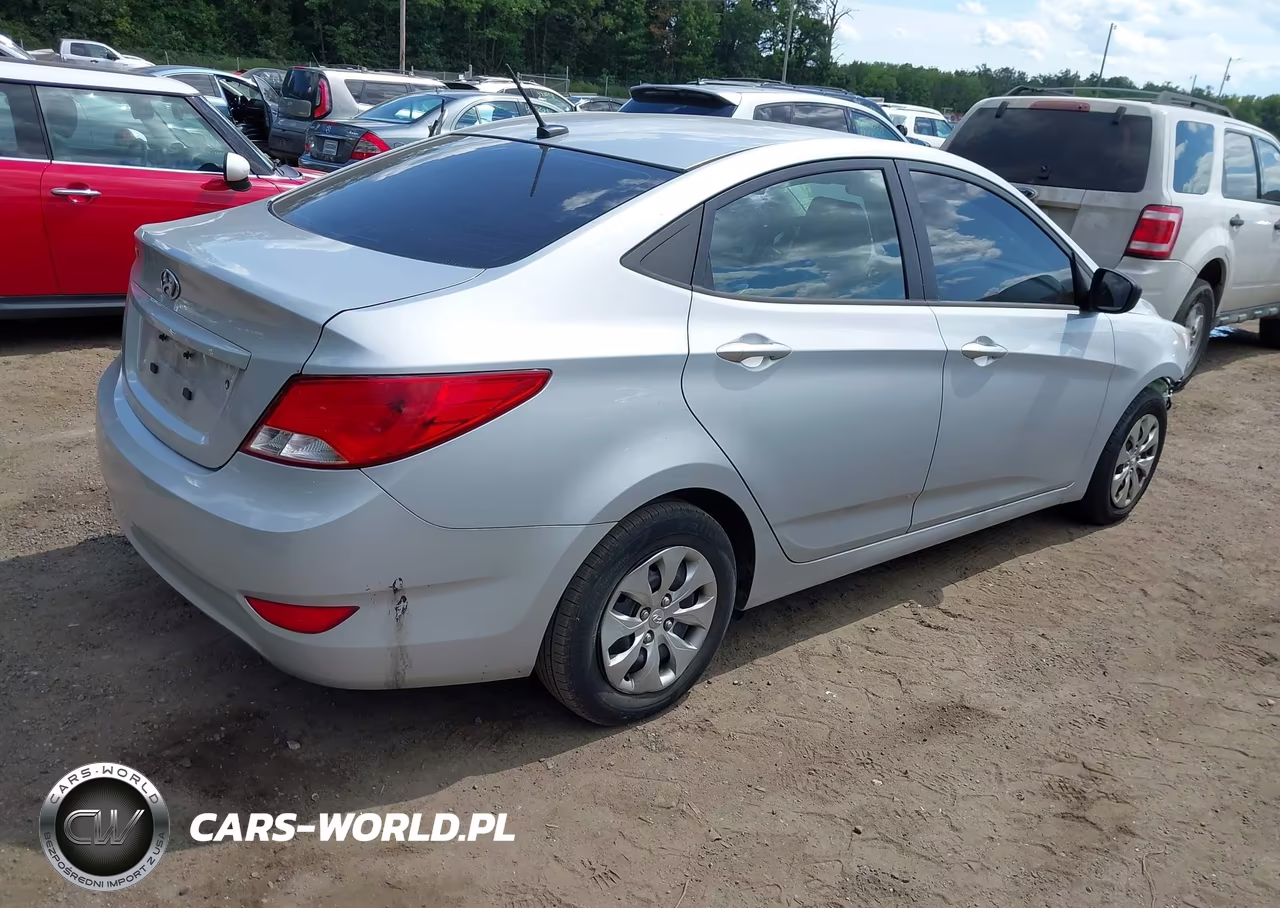 2015 Hyundai Accent Gls VIN:KMHCT4AE9FU877007 - 4