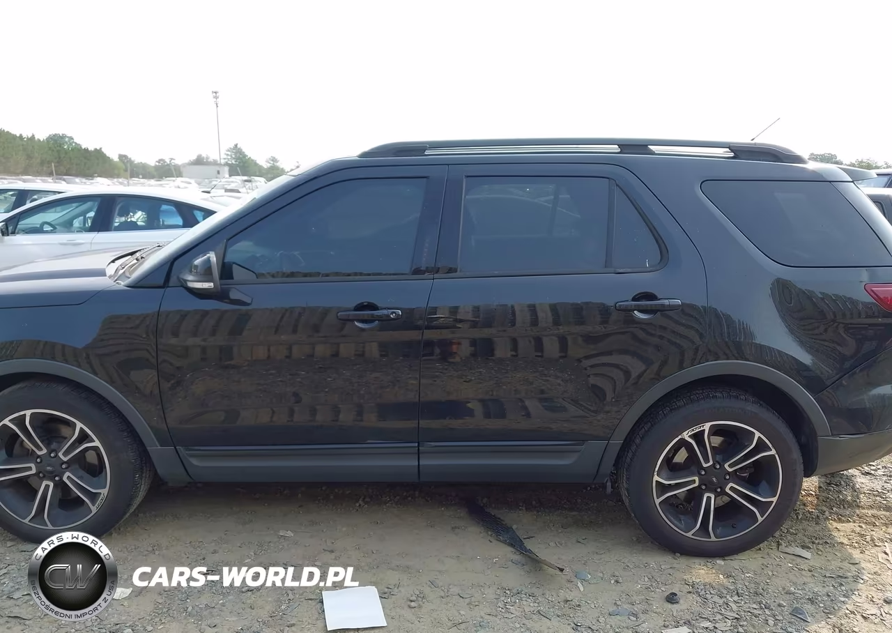2015 Ford Explorer Sport VIN:1FM5K8GTXFGB71011 - 14