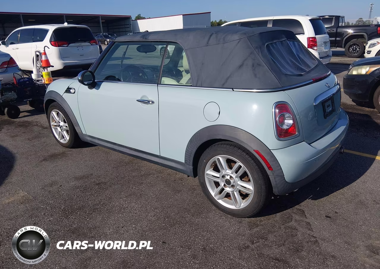 2013 Mini Convertible Cooper VIN:WMWZN3C50DT568123 - 3