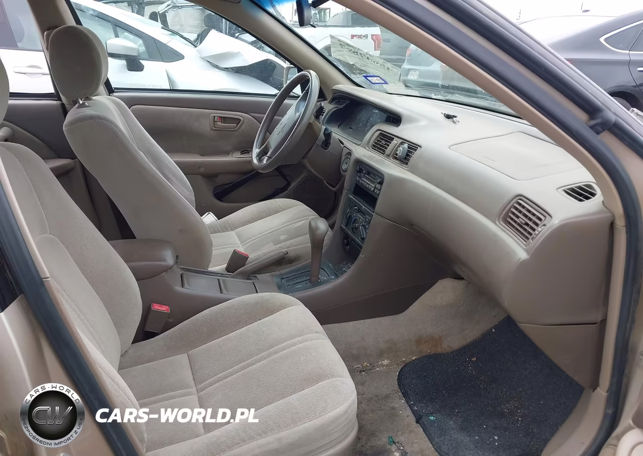 1999 Toyota Camry Ce VIN:4T1BG22K0XU424307 - 5