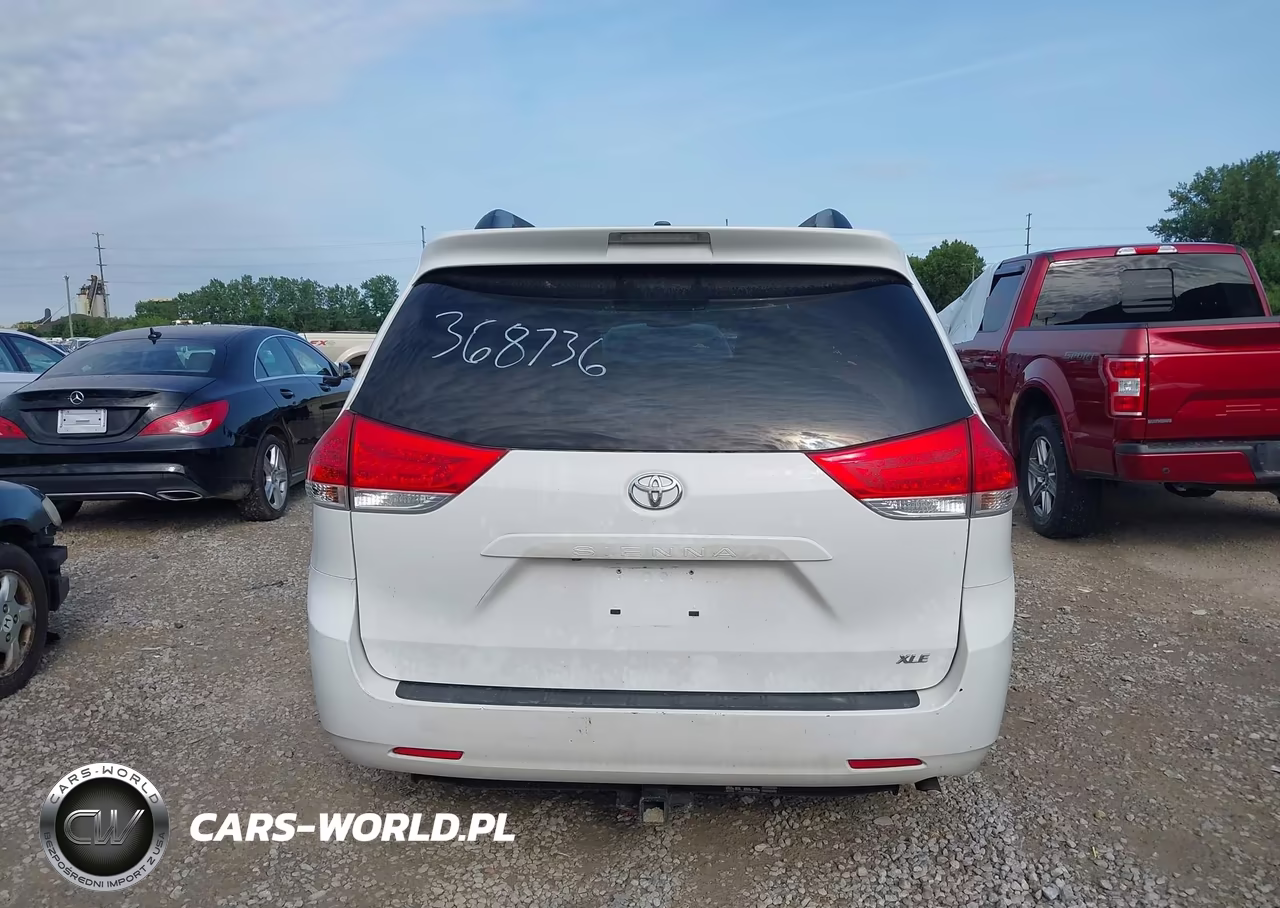 2013 Toyota Sienna Xle V6 8 Passenger VIN:5TDYK3DC4DS368736 - 17