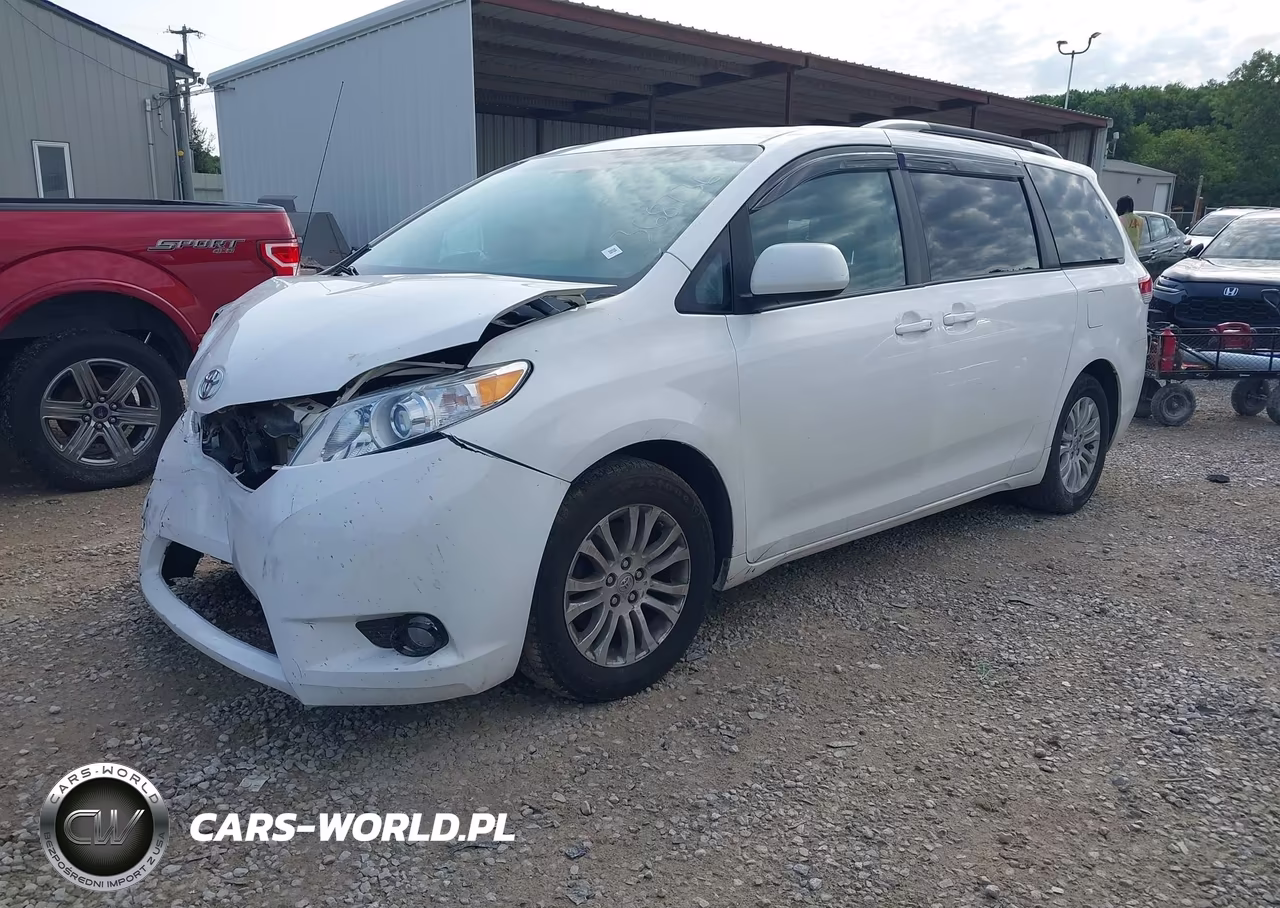 2013 Toyota Sienna Xle V6 8 Passenger VIN:5TDYK3DC4DS368736 - 2