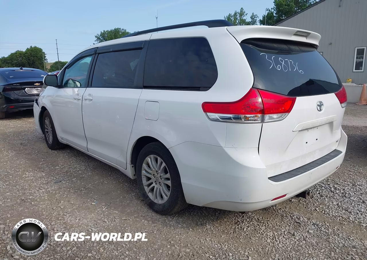 2013 Toyota Sienna Xle V6 8 Passenger VIN:5TDYK3DC4DS368736 - 3