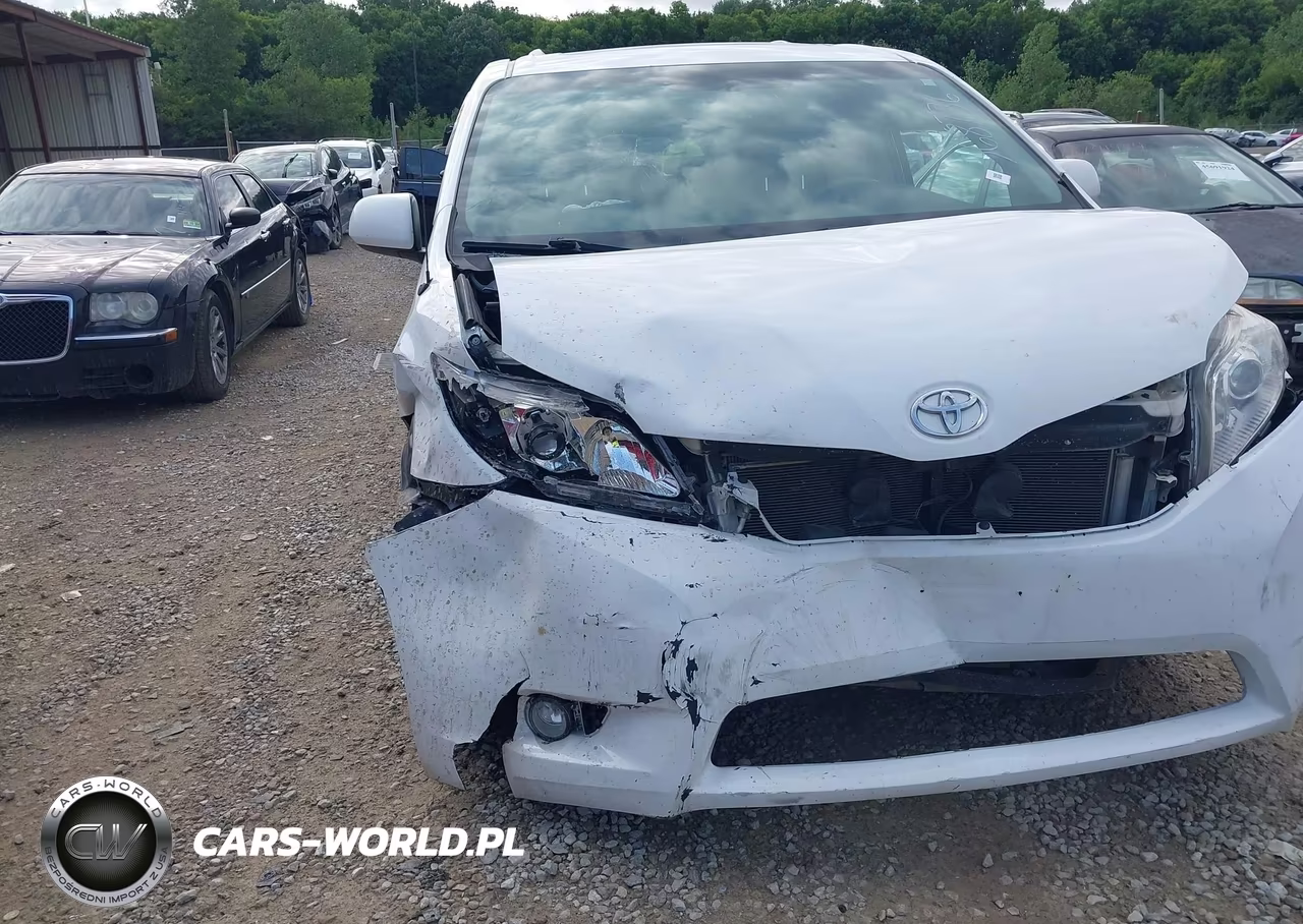 2013 Toyota Sienna Xle V6 8 Passenger VIN:5TDYK3DC4DS368736 - 6