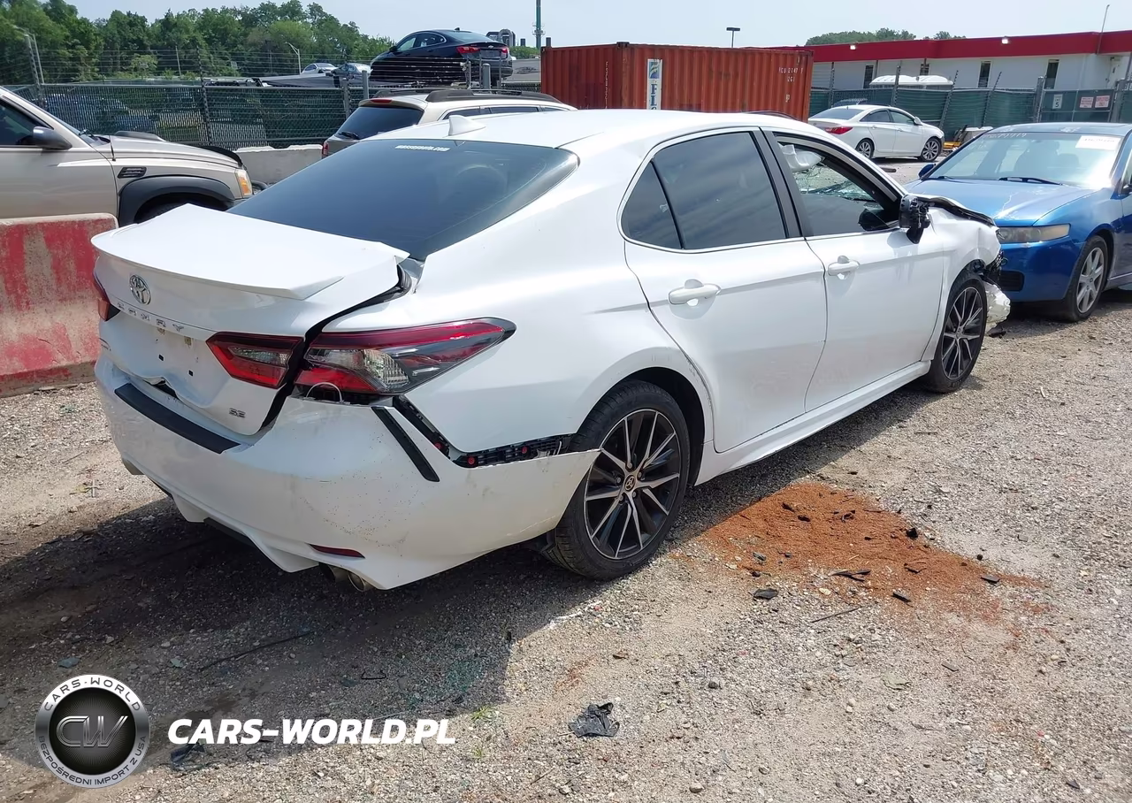 2021 Toyota Camry Se VIN:4T1T11AK3MU556703 - 4