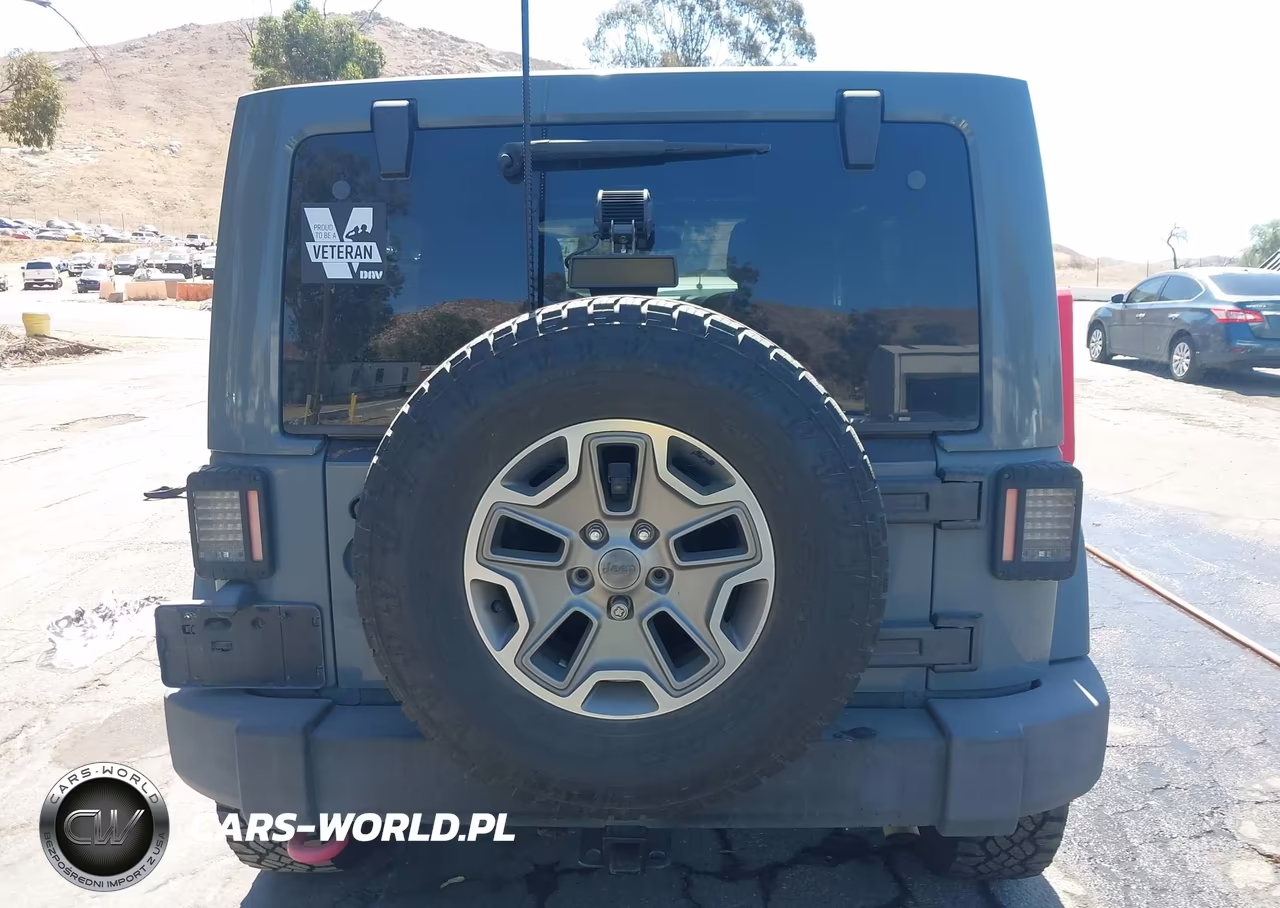2014 Jeep Wrangler Unlimited Sahara VIN:1C4BJWEGXEL284029 - 16