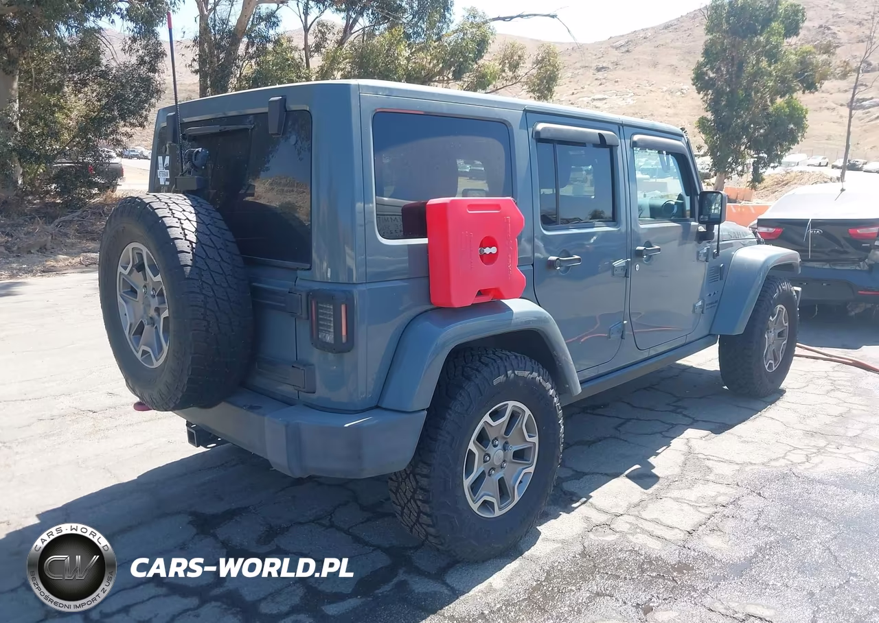 2014 Jeep Wrangler Unlimited Sahara VIN:1C4BJWEGXEL284029 - 4