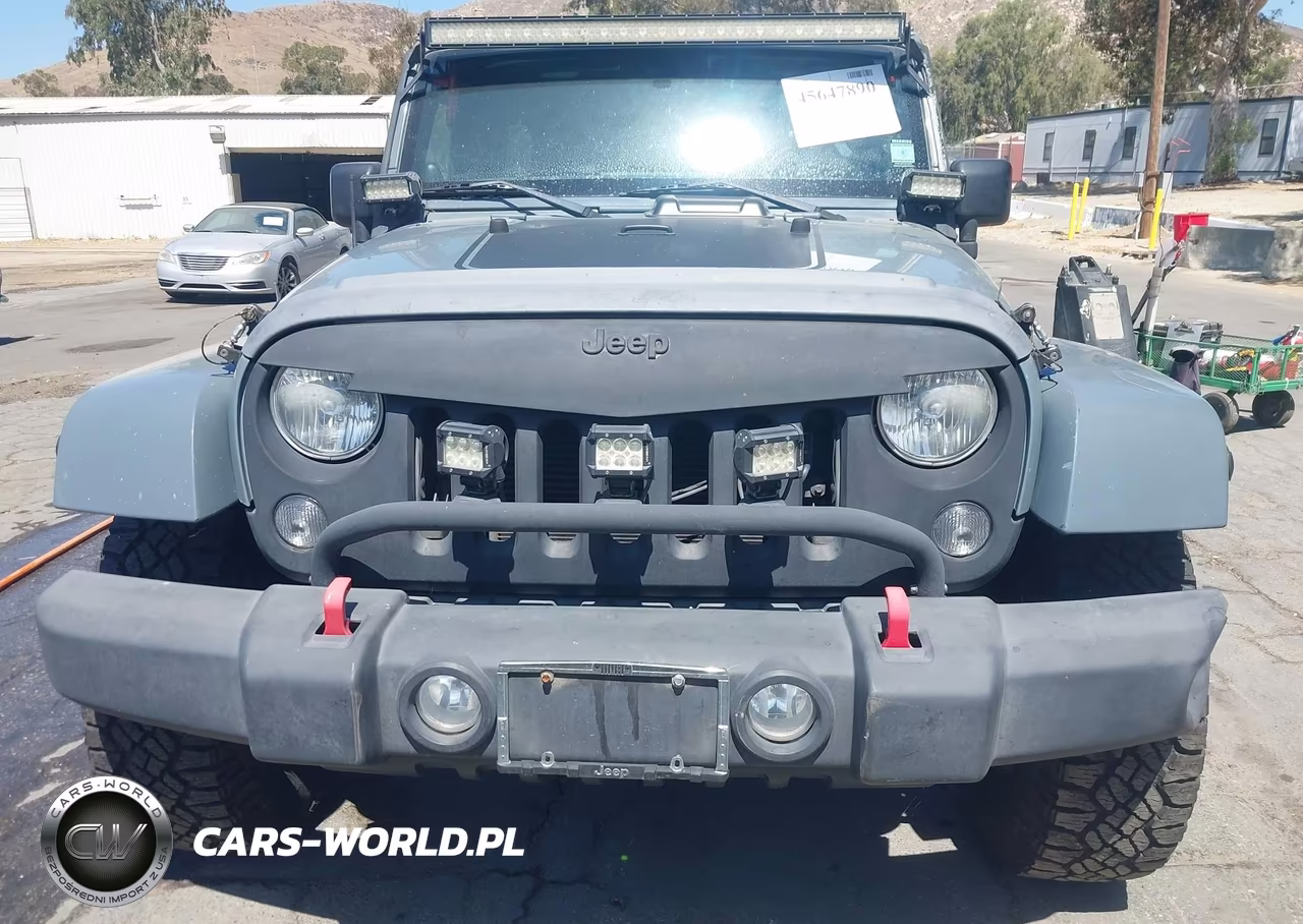 2014 Jeep Wrangler Unlimited Sahara VIN:1C4BJWEGXEL284029 - 6