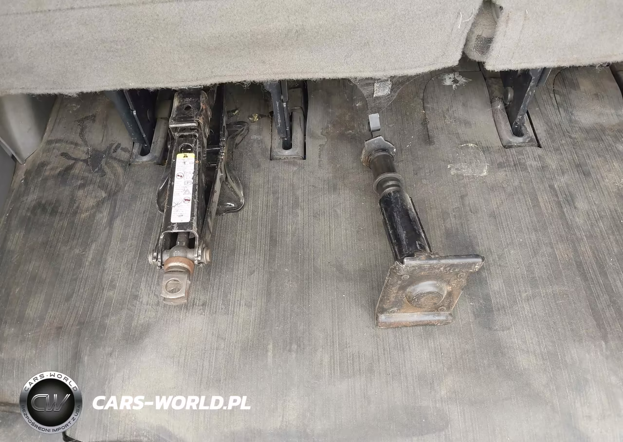 2020 Chevrolet Express Passenger Rwd 2500 Regular Wheelbase Ls VIN:1GAWGEFP1L1233531 - 12
