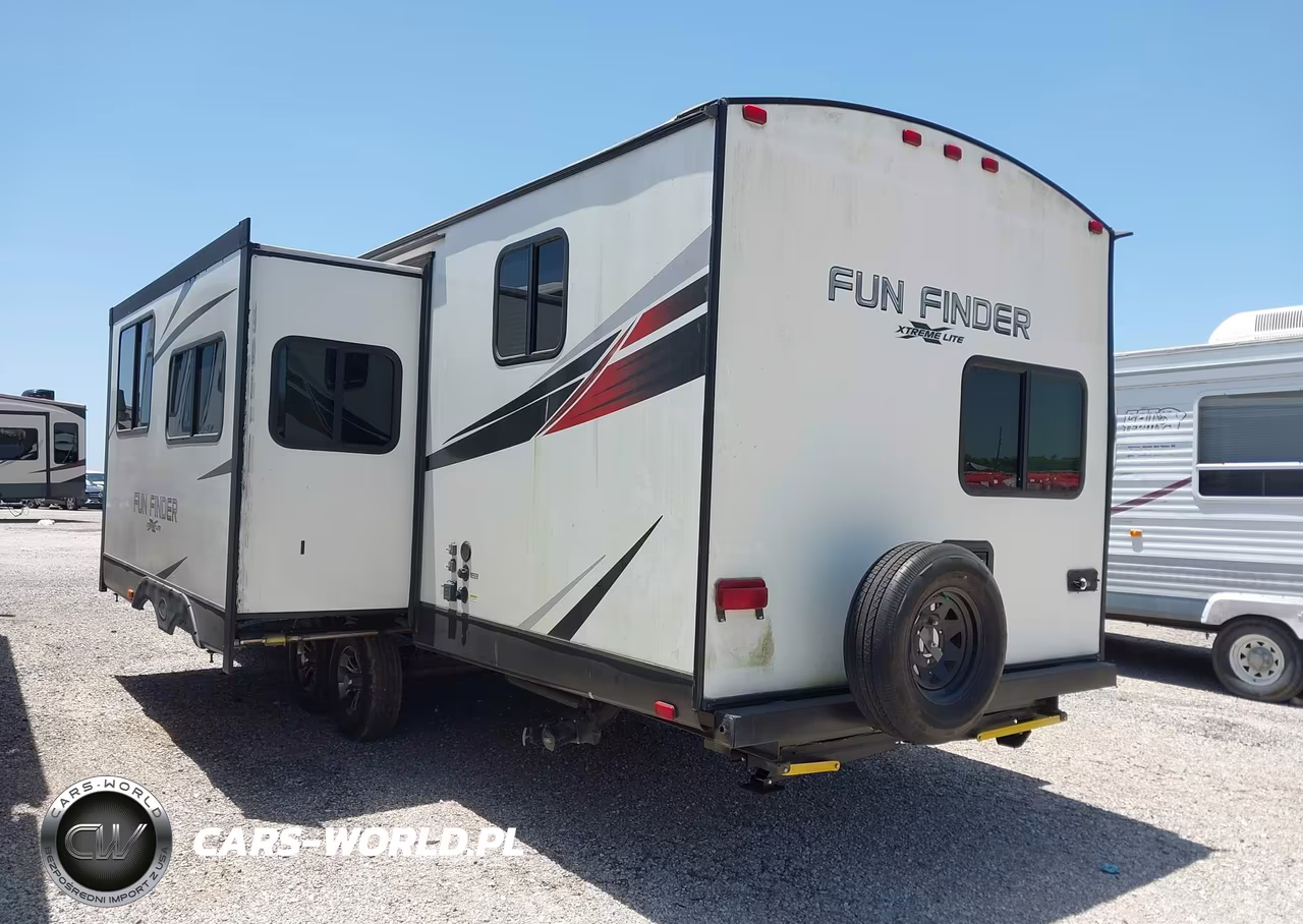 2018 Cruiser Fun Finder 27Vh VIN:5RXAB3226J1368951 - 3
