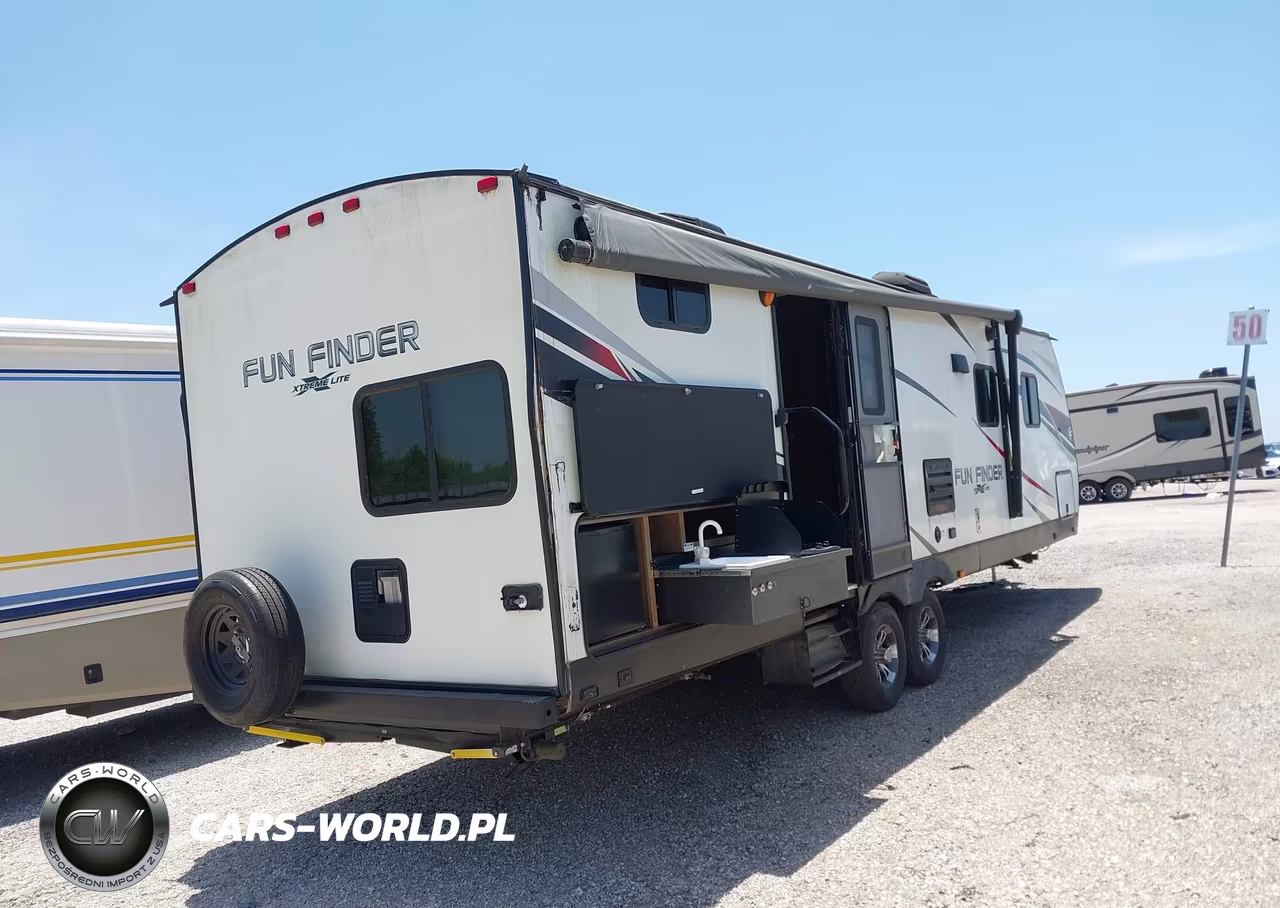 2018 Cruiser Fun Finder 27Vh VIN:5RXAB3226J1368951 - 4