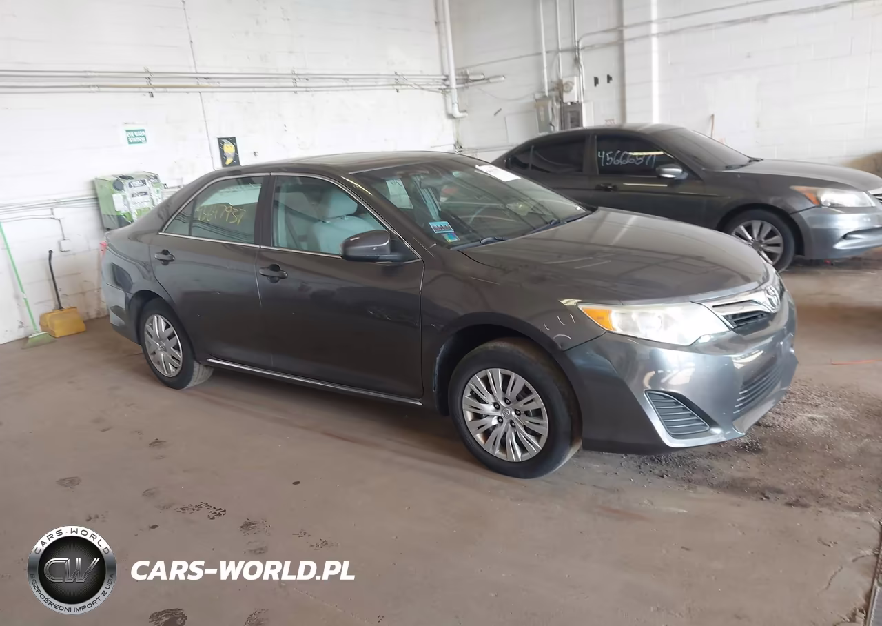 2013 Toyota Camry Le VIN:4T1BF1FK1DU690258 - 1