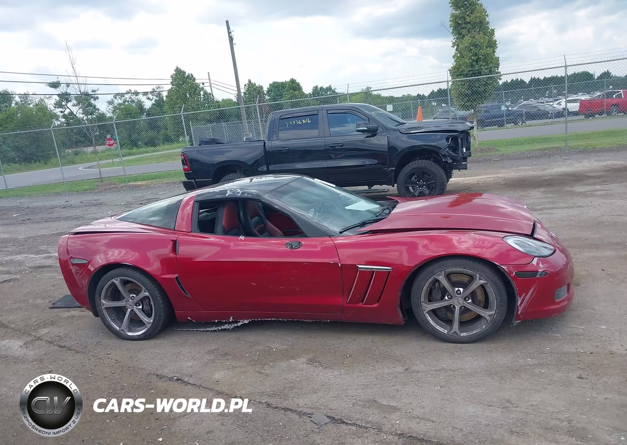 2010 Chevrolet Corvette Grand Sport VIN:1G1YW2DW7A5103134 - 12