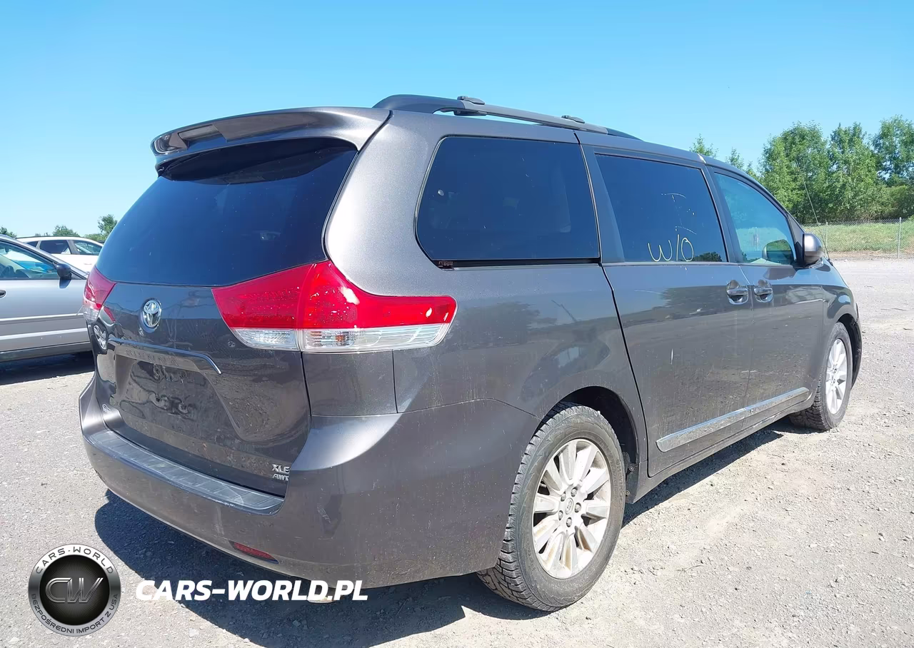 2013 Toyota Sienna Xle 7 Passenger VIN:5TDDK3DC5DS065916 - 4