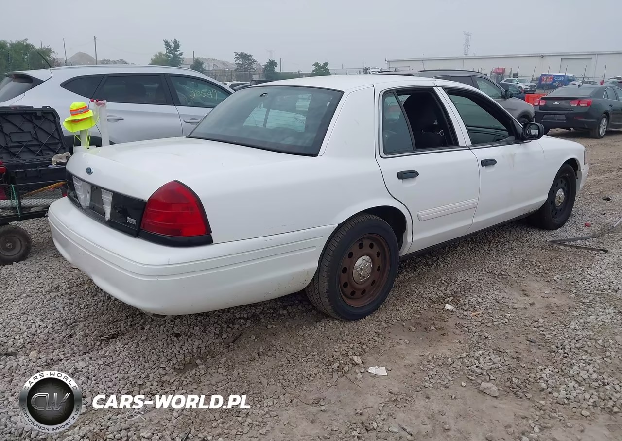 2011 Ford Crown Victoria Police Interceptor VIN:2FABP7BV4BX119556 - 4