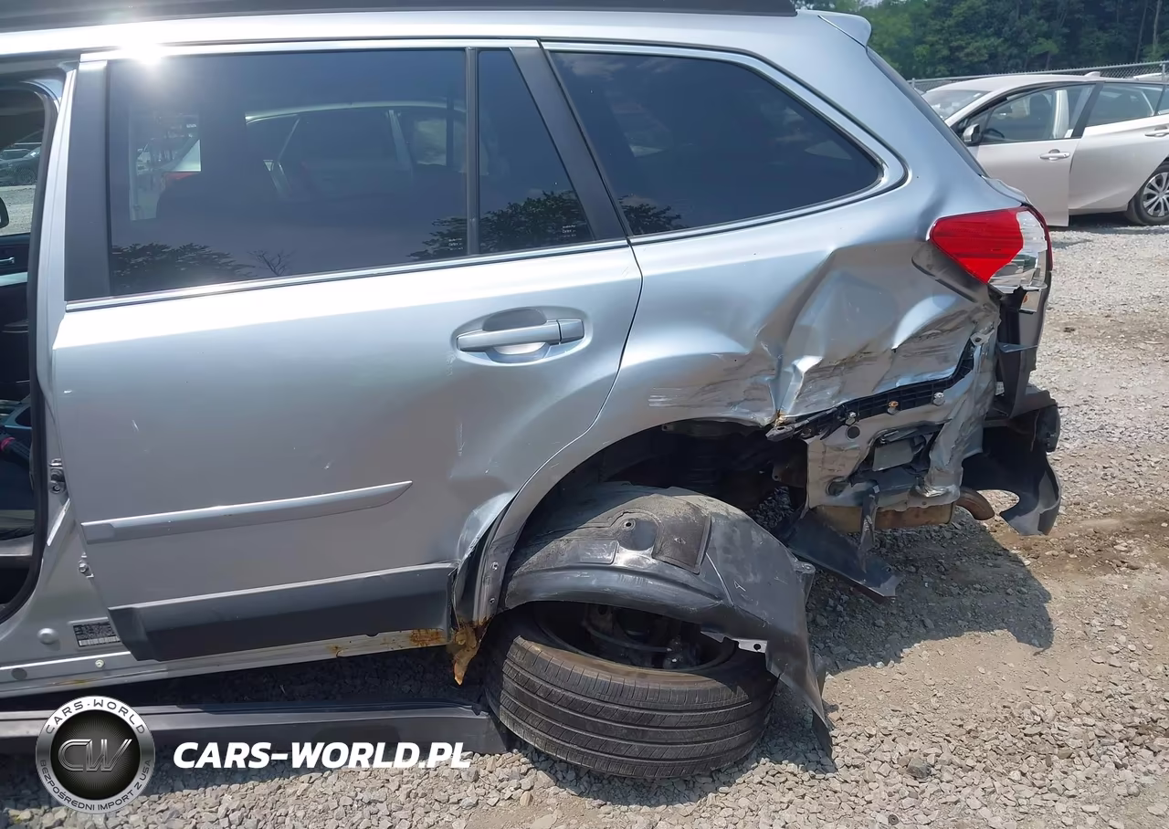 2013 Subaru Outback 2.5I Premium VIN:4S4BRBGC8D3215541 - 6