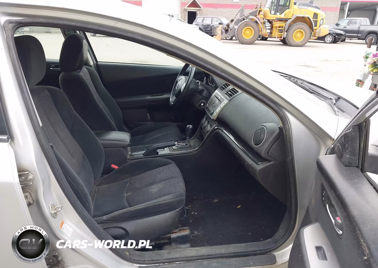 2010 Mazda Mazda6 I Touring VIN:1YVHZ8CH2A5M44780 - 5