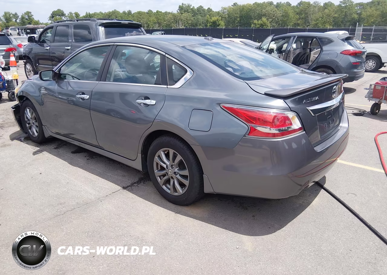 2015 Nissan Altima 2.5 S VIN:1N4AL3AP1FN360968 - 3