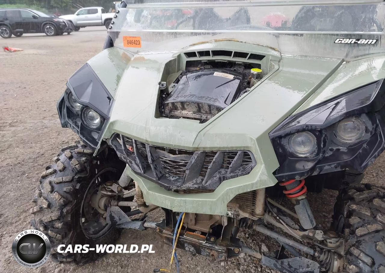 2019 Can-Am Commander 800R-800R Dps VIN:3JBKGAN27KJ000117 - 12