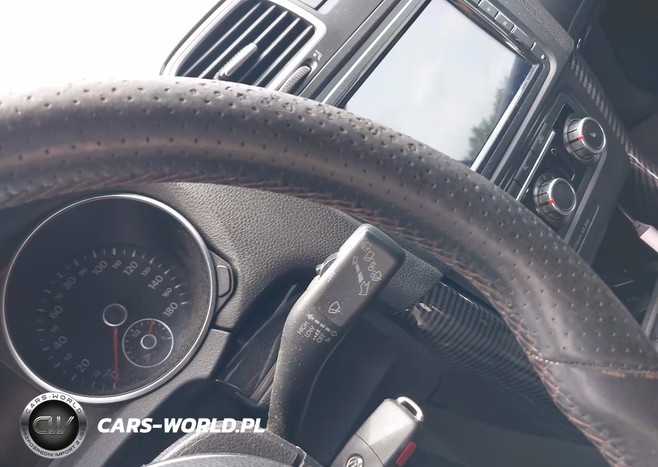 2010 Volkswagen Gti 2-Door VIN:WVWEV7AJ9AW258815 - 11