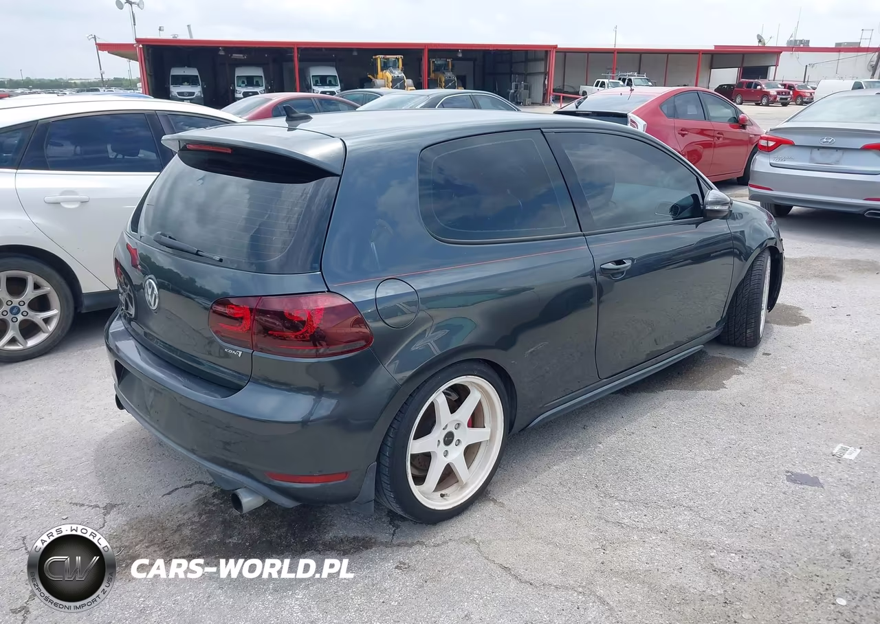 2010 Volkswagen Gti 2-Door VIN:WVWEV7AJ9AW258815 - 4