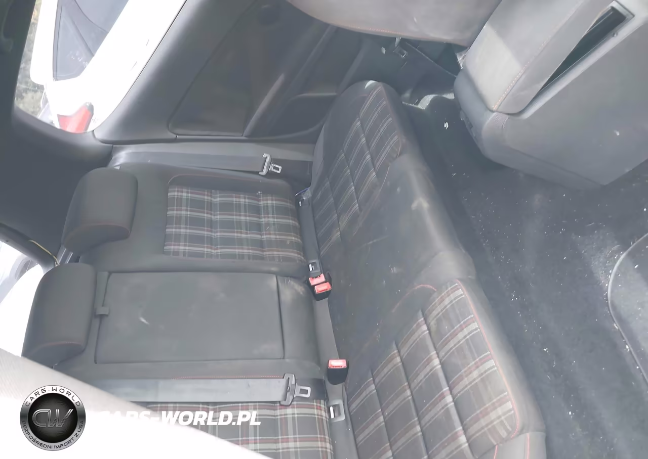 2010 Volkswagen Gti 2-Door VIN:WVWEV7AJ9AW258815 - 8