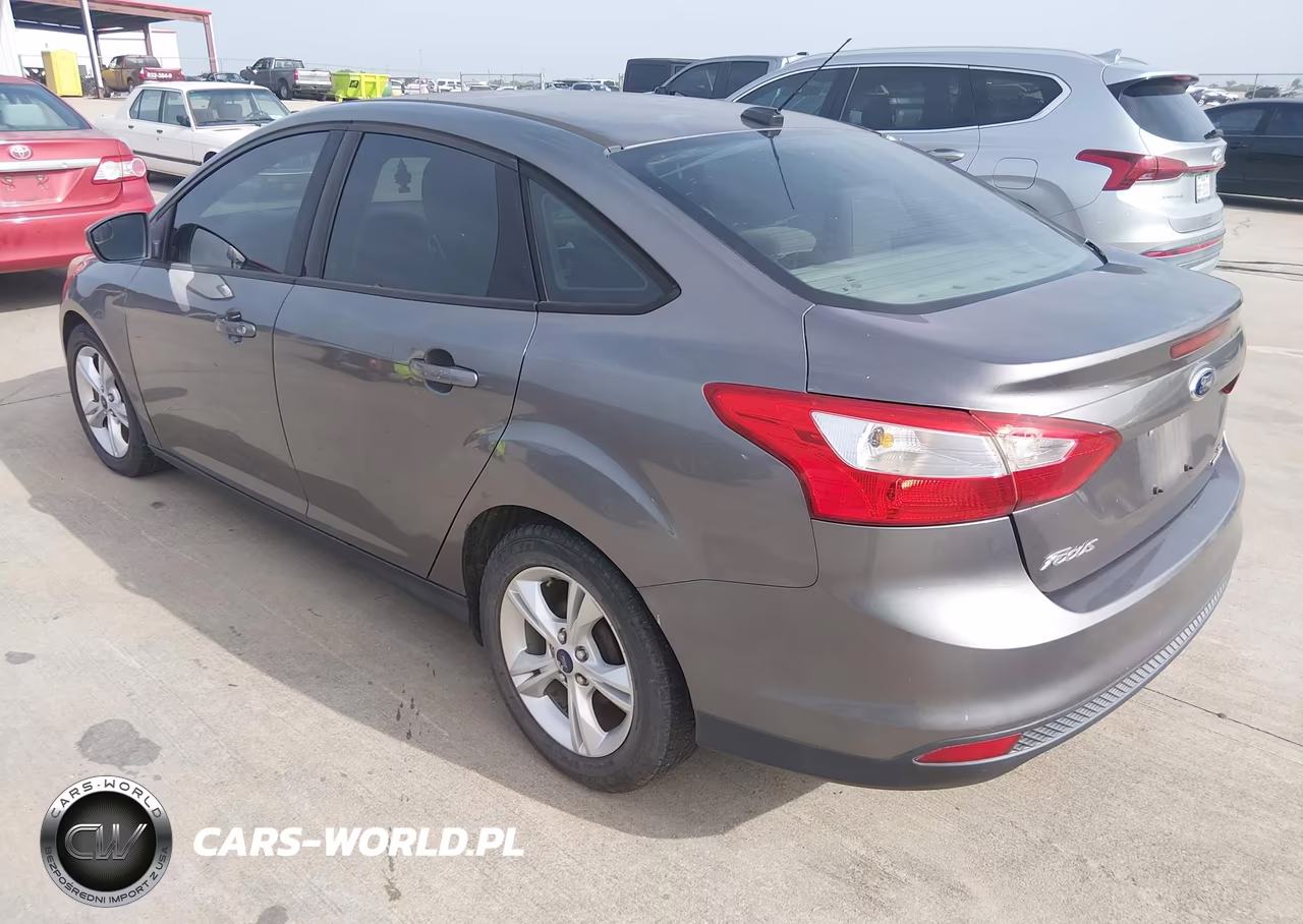 2014 Ford Focus Se VIN:1FADP3F26EL293504 - 3