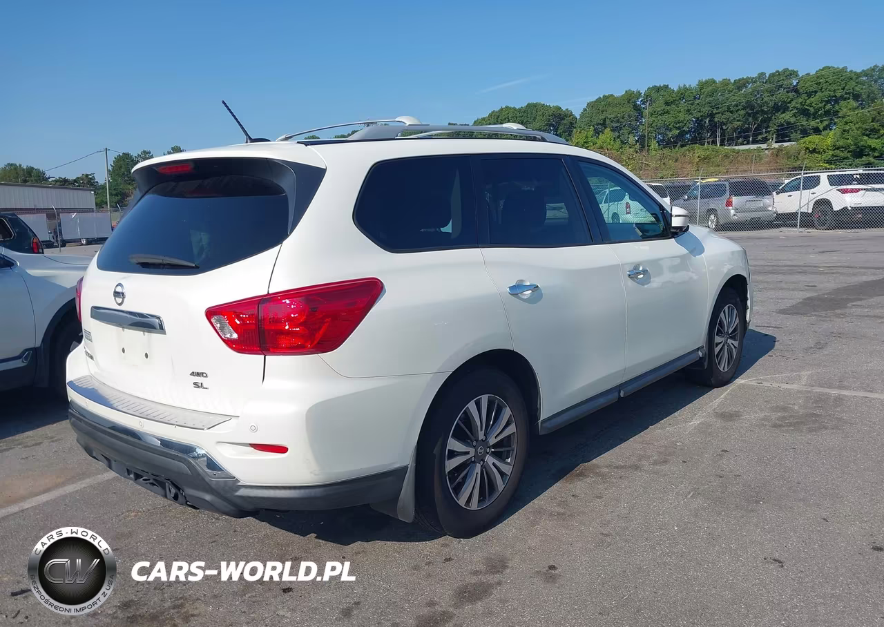 2017 Nissan Pathfinder Sl VIN:5N1DR2MM0HC651070 - 4