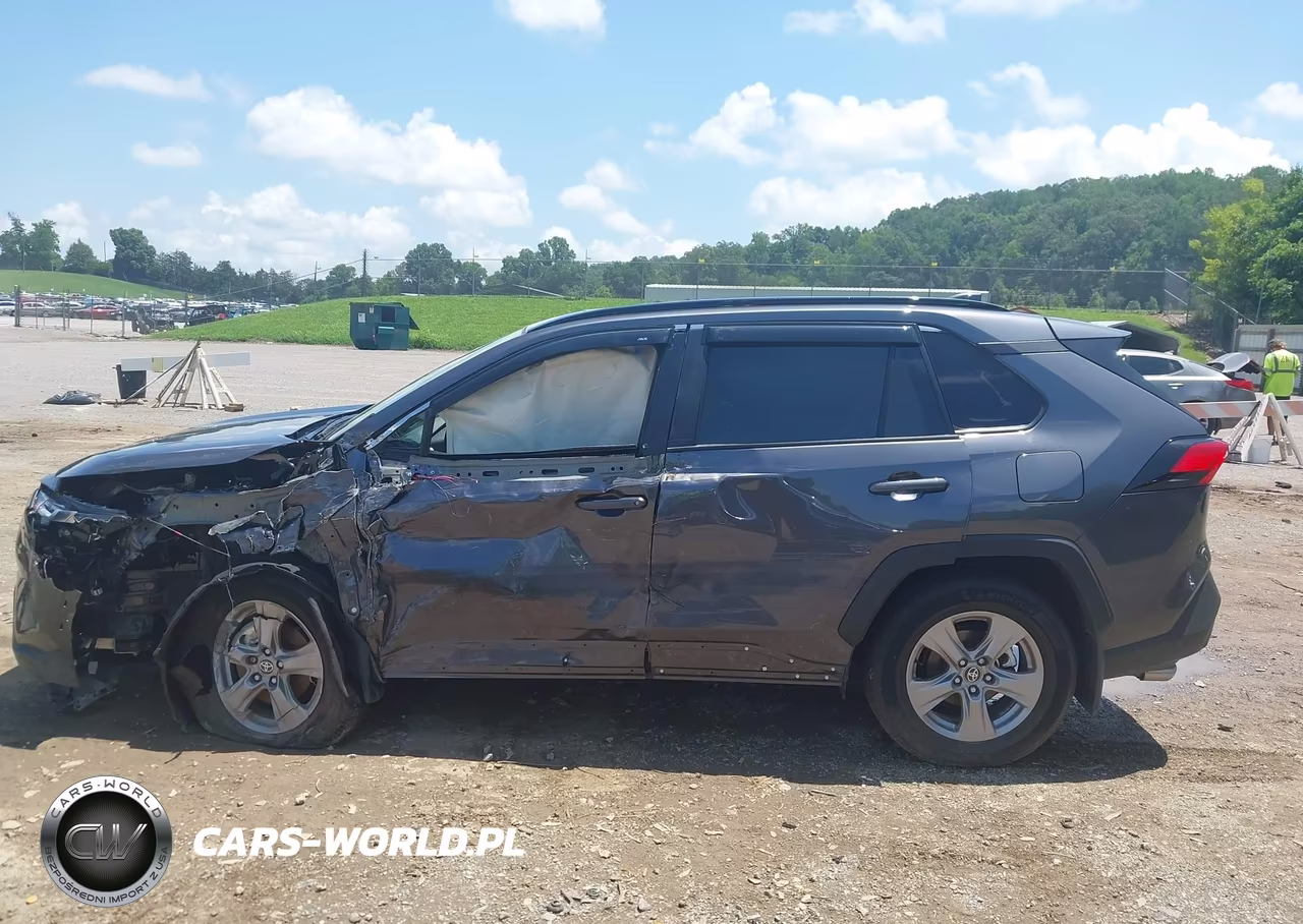 2025 Toyota Rav4 Xle VIN:2T3P1RFV3SC509924 - 13