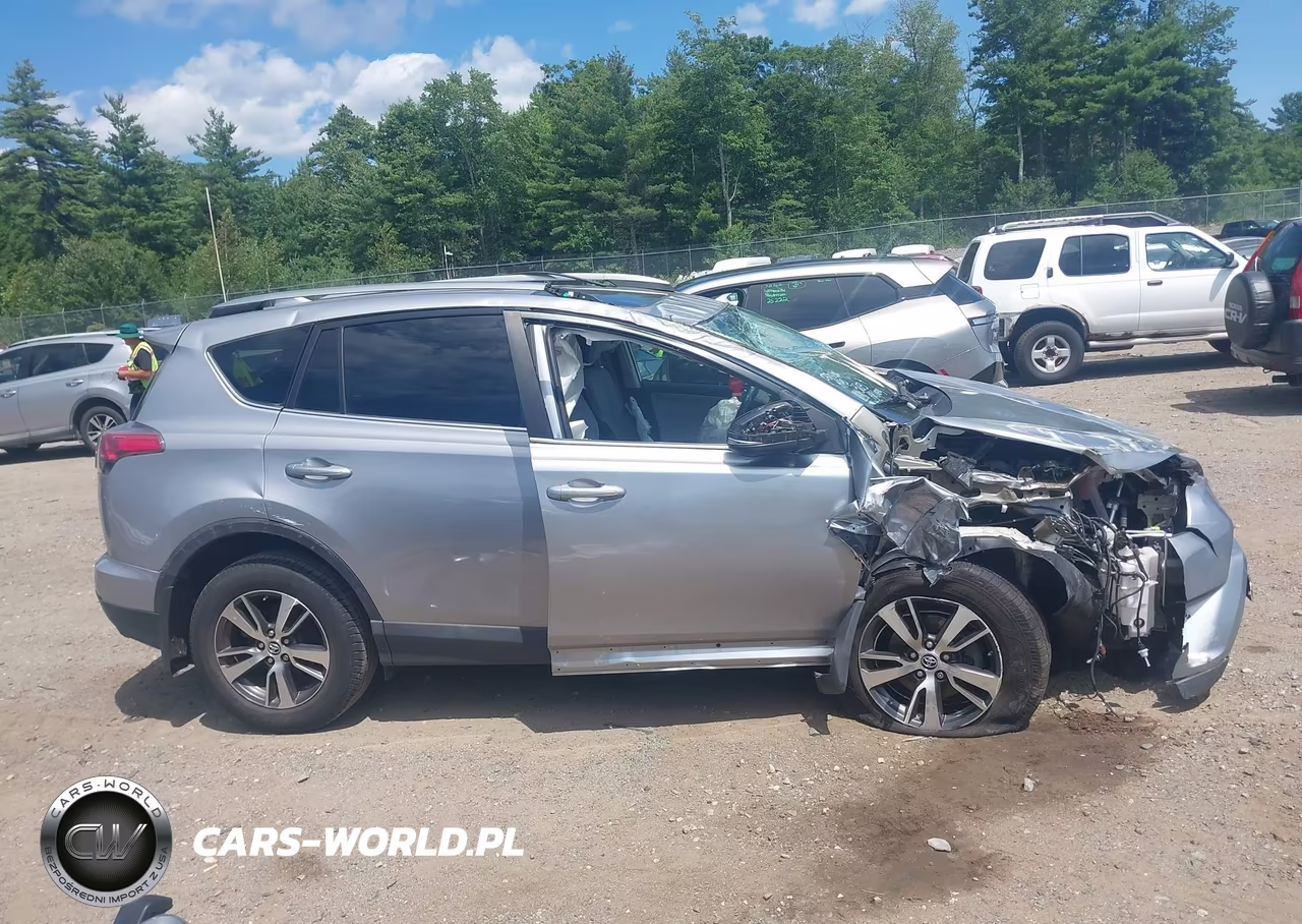 2017 Toyota Rav4 Xle VIN:2T3RFREV3HW633873 - 14