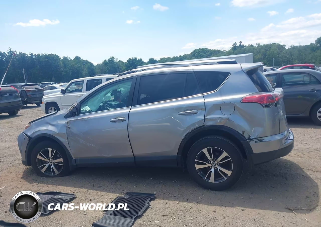 2017 Toyota Rav4 Xle VIN:2T3RFREV3HW633873 - 15