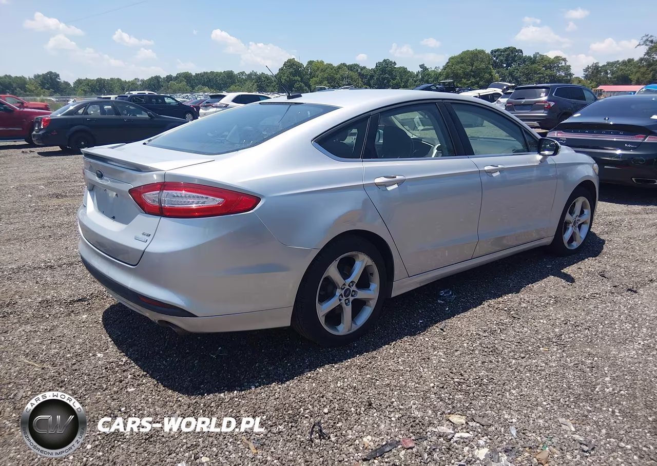 2014 Ford Fusion Se VIN:1FA6P0HD9E5368352 - 4