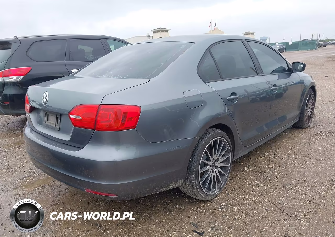 2014 Volkswagen Jetta 2.0L S VIN:3VW1K7AJ7EM443634 - 4