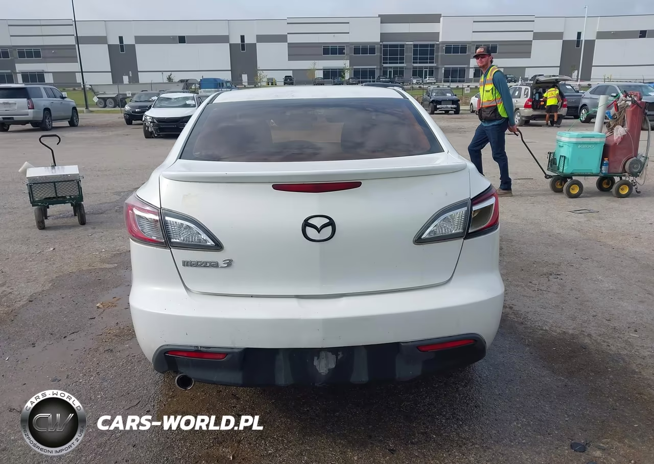 2011 Mazda Mazda3 I Touring VIN:JM1BL1VF1B1486379 - 16