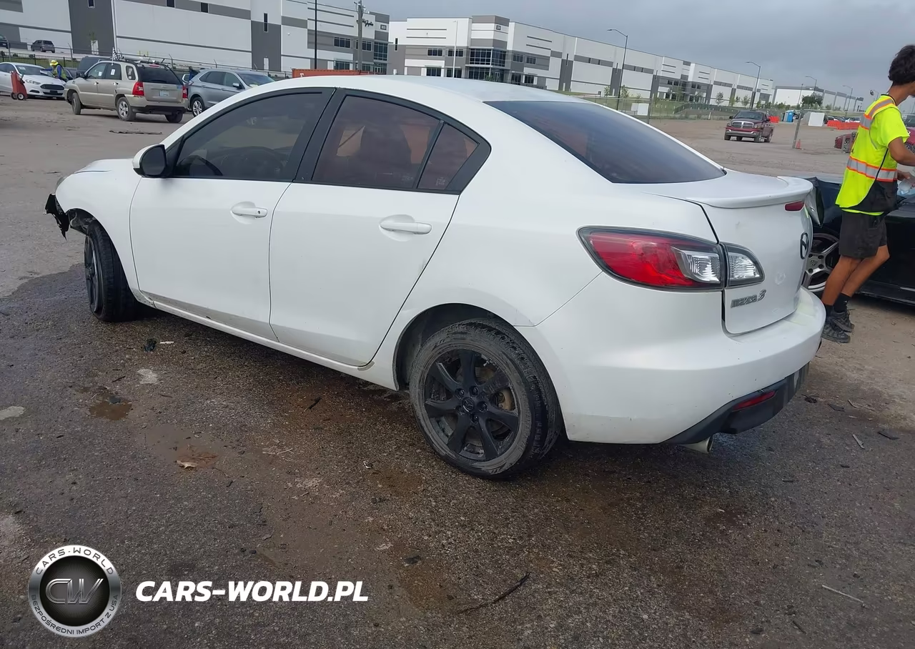 2011 Mazda Mazda3 I Touring VIN:JM1BL1VF1B1486379 - 3