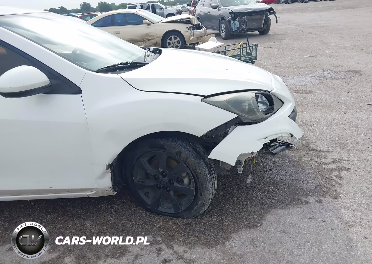 2011 Mazda Mazda3 I Touring VIN:JM1BL1VF1B1486379 - 6