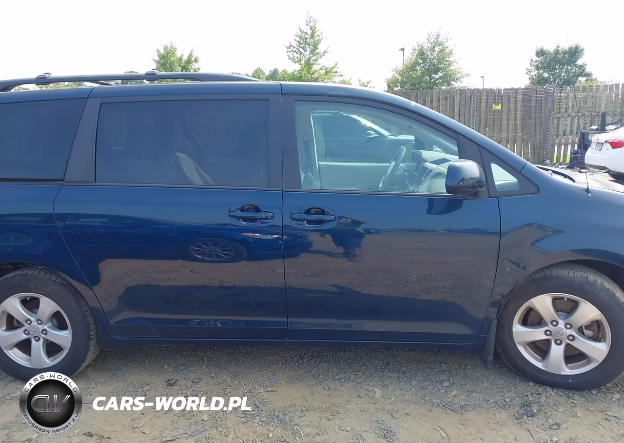 2012 Toyota Sienna Le V6 8 Passenger VIN:5TDKK3DC9CS239198 - 13