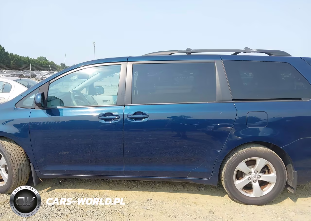 2012 Toyota Sienna Le V6 8 Passenger VIN:5TDKK3DC9CS239198 - 14