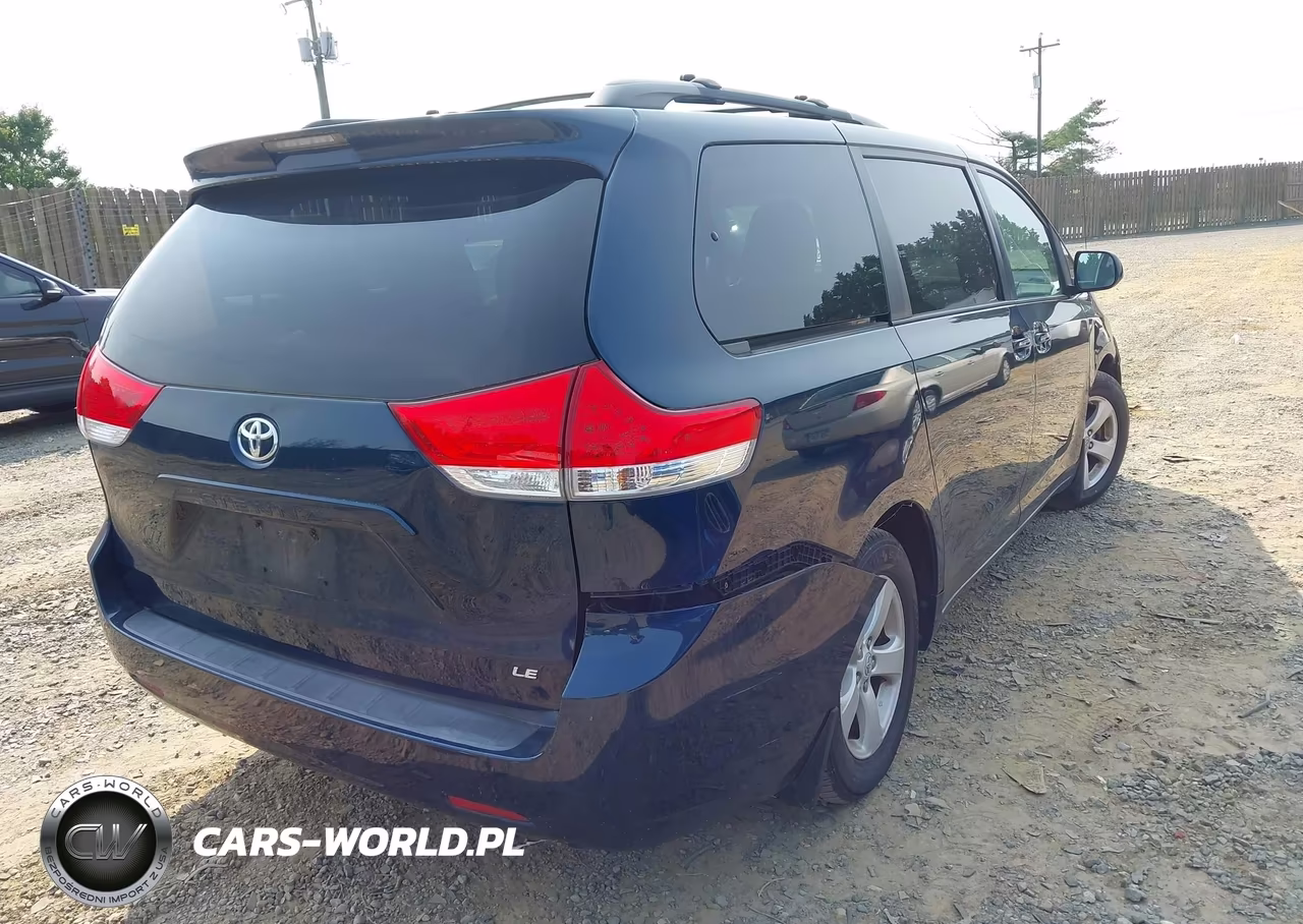 2012 Toyota Sienna Le V6 8 Passenger VIN:5TDKK3DC9CS239198 - 4