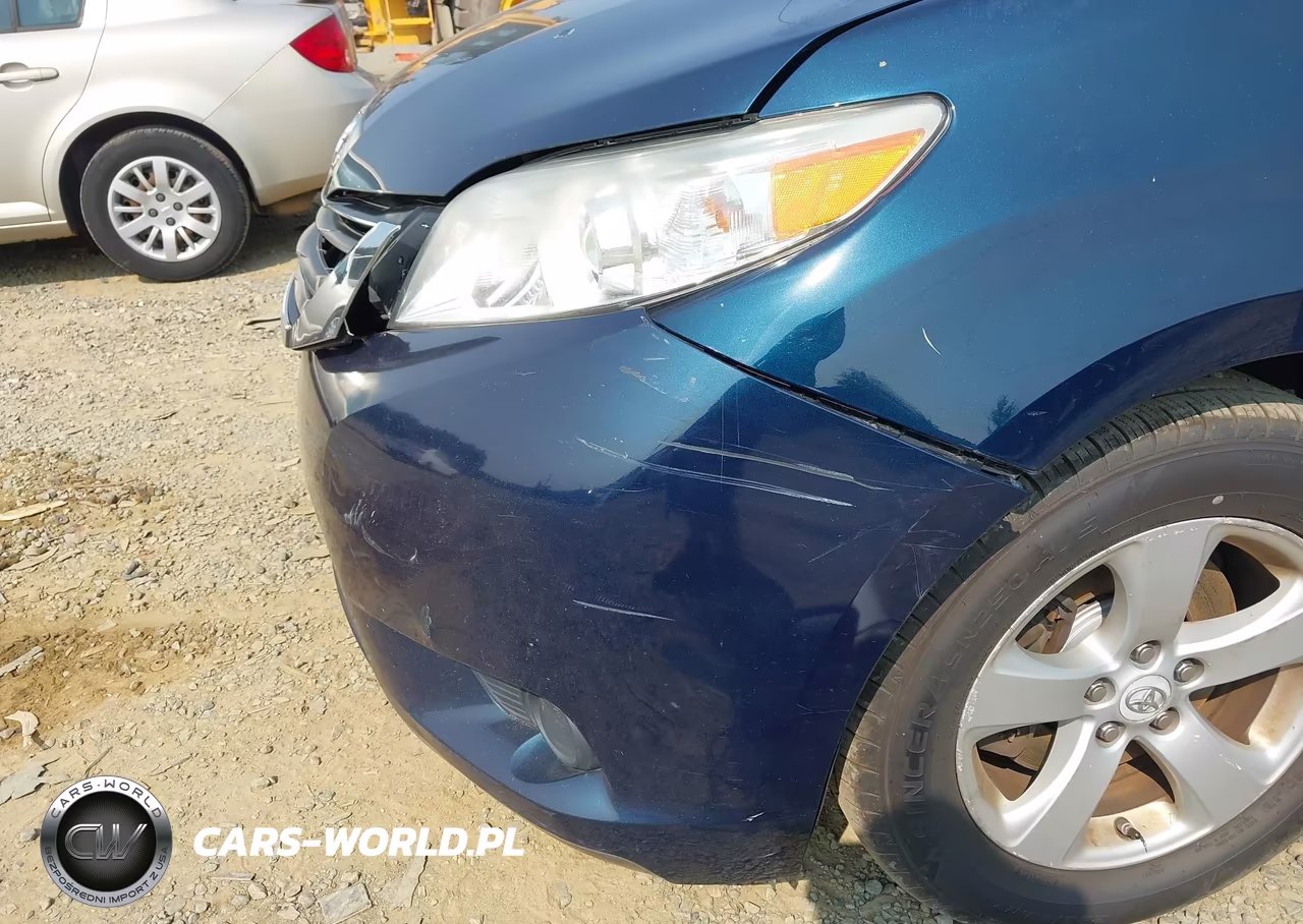 2012 Toyota Sienna Le V6 8 Passenger VIN:5TDKK3DC9CS239198 - 6