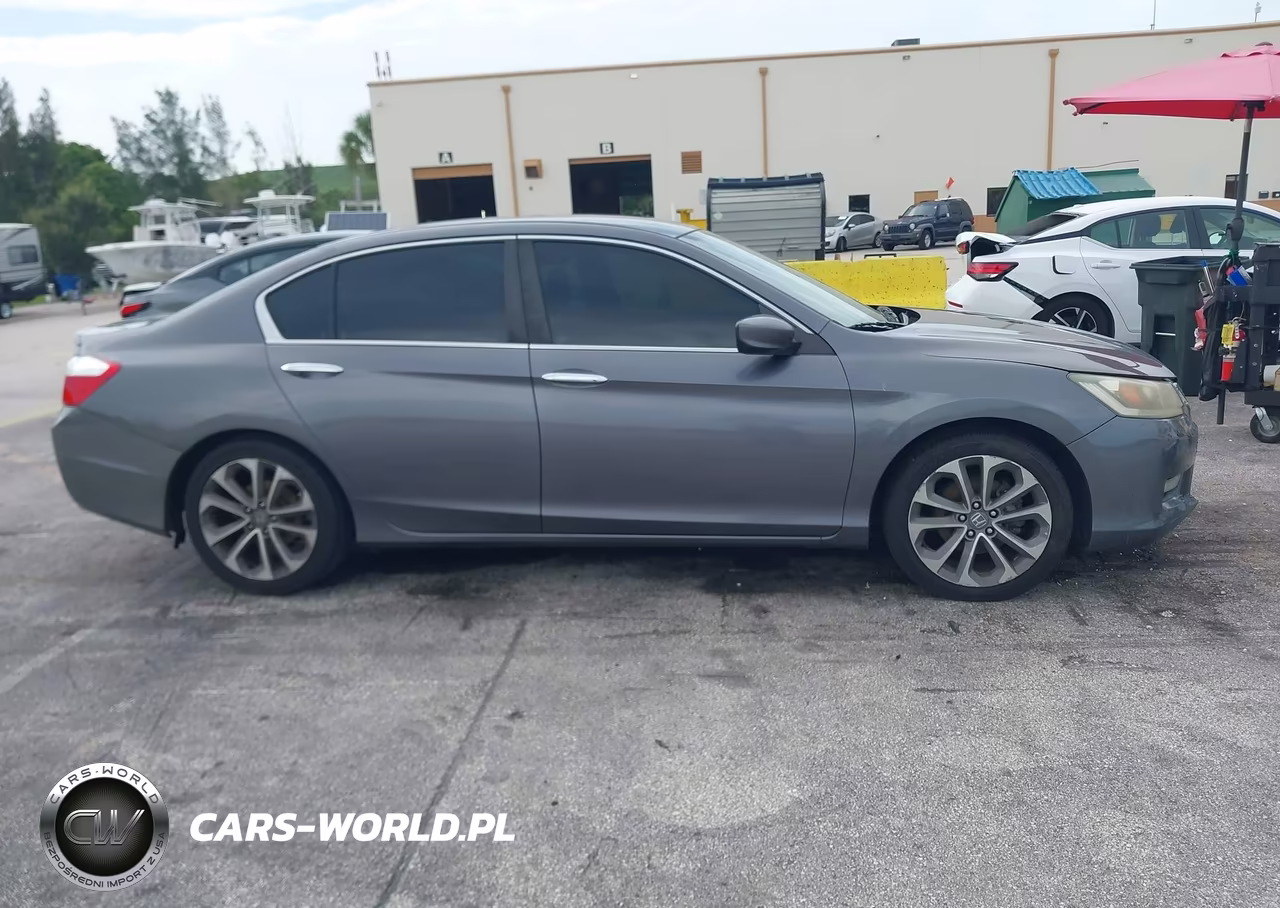 2014 Honda Accord Sport VIN:1HGCR2F5XEA105407 - 13